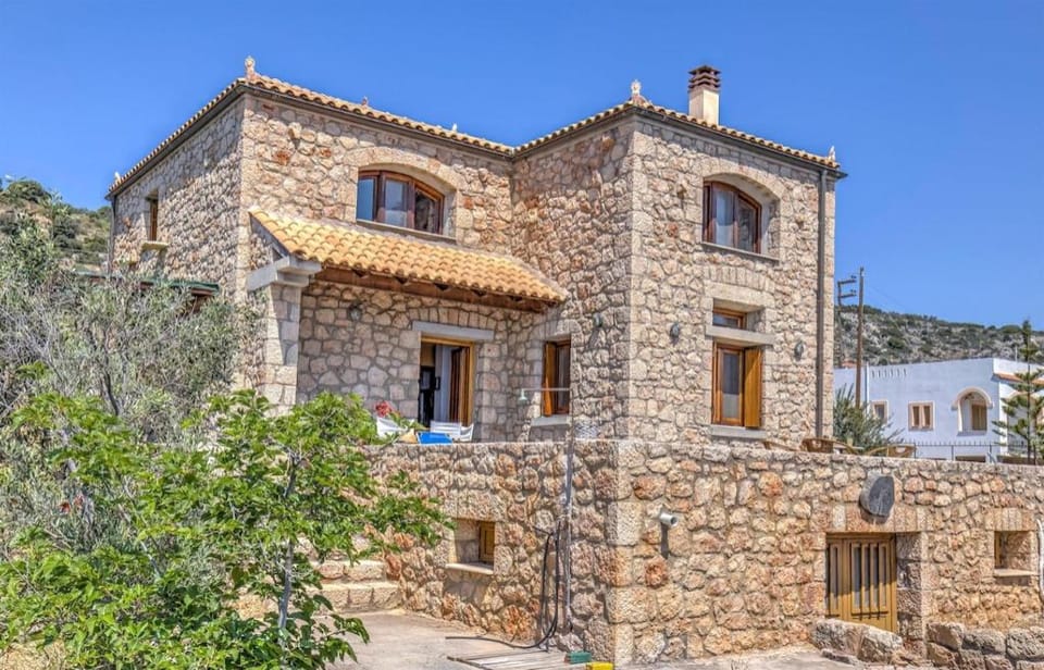 Sea Front Stone Villa near Monemvasia Villa in Peloponnese Region