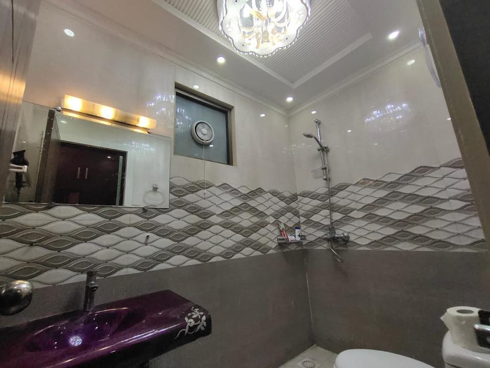 Luxurious & Comfy 1BHK Apartment, Wifi & SmartTV. Vacation rental in Islamabad