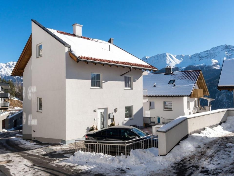 Chalet in Fiss near Ski Lifts Apartment in Serfaus