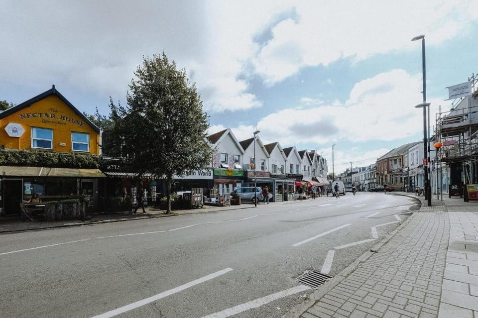 Modern and Stylish 2 Bedroom Apartment Apartment in Bristol