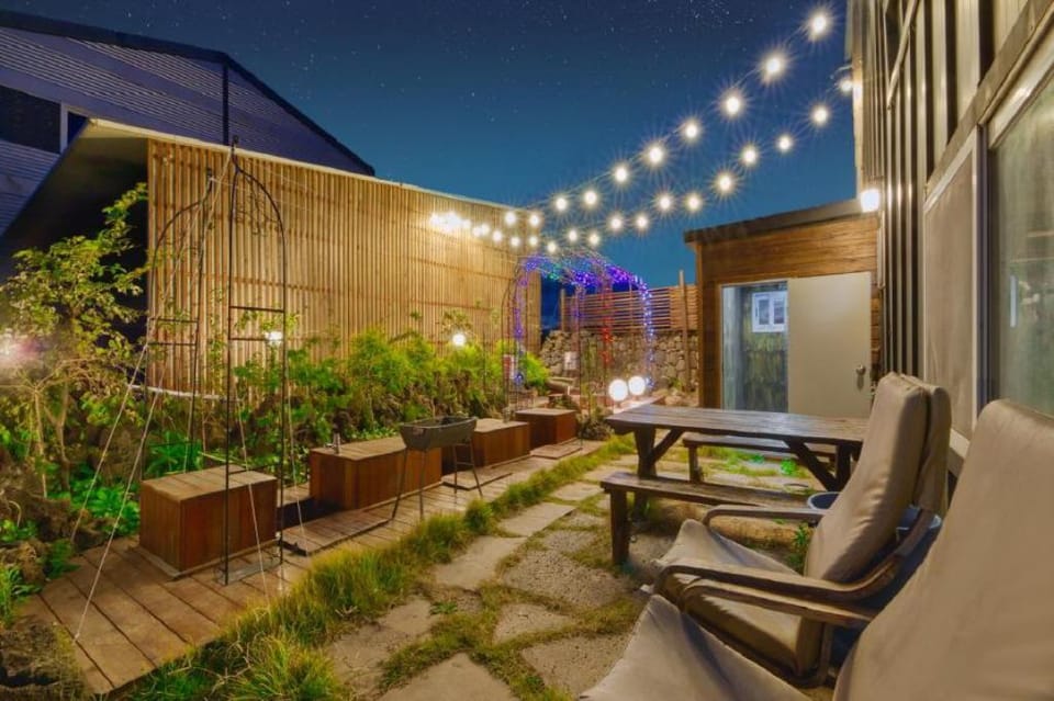 Seogwipo Unyeong Pension Bed and Breakfast in South Korea