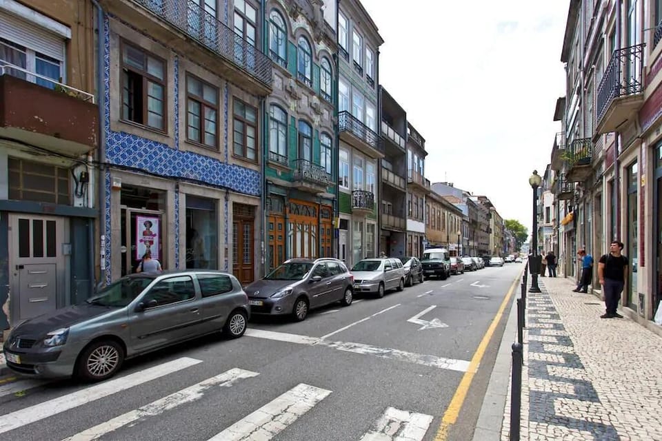 Budget-Friendly Studio w/ Balcony in Rosario Apartment in Porto
