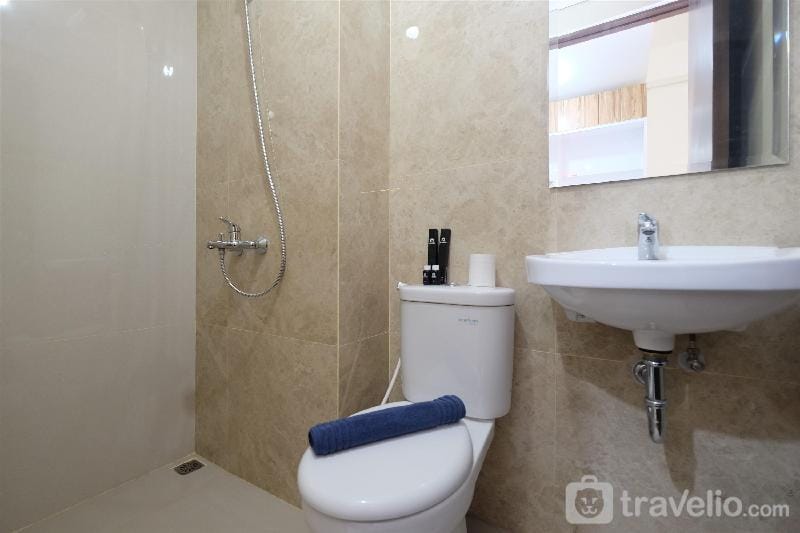 Cozy Studio Room at Transpark Cibubur By Travelio Apartment in West Java