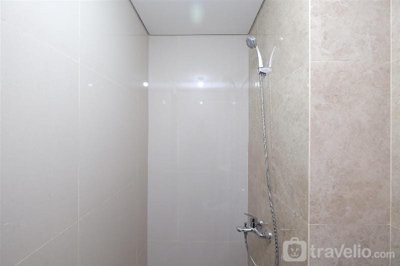 Cozy Studio Room at Transpark Cibubur By Travelio Apartment in West Java