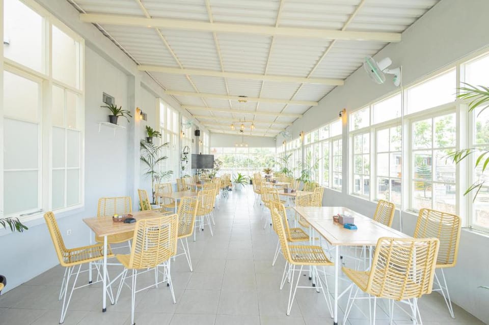 RedDoorz Plus near Malang Airport Hotel in East Java