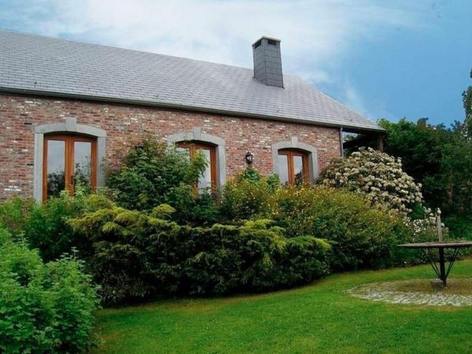Quaint Farmhouse in Maffe with a Turkish Bath Vacation rental in Wallonia, Belgium