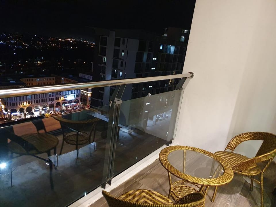 Vivacity Jazz Suite 3 with Netflix - Kuching Mall Apartment in Kuching