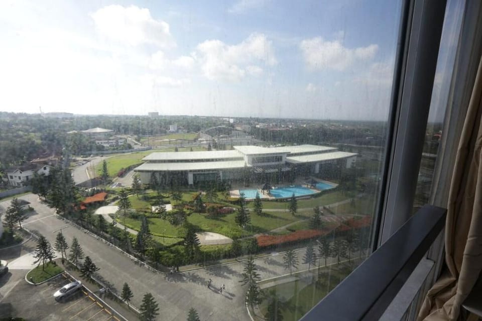 A2J Executive Studio Suite near Skyranch & Malls Apartment in Tagaytay