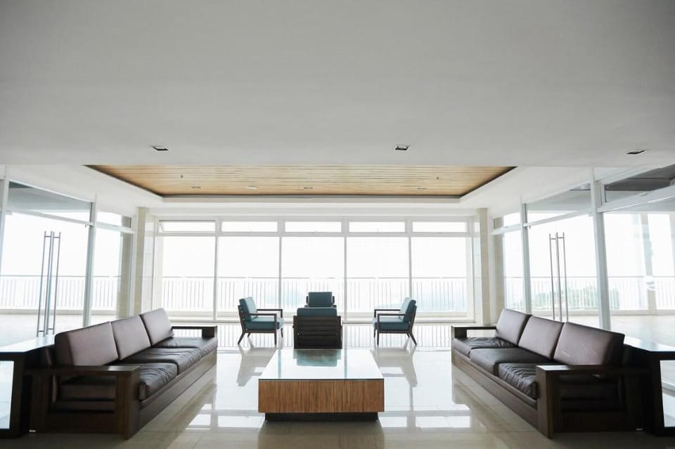 A2J Executive Studio Suite near Skyranch & Malls Apartment in Tagaytay