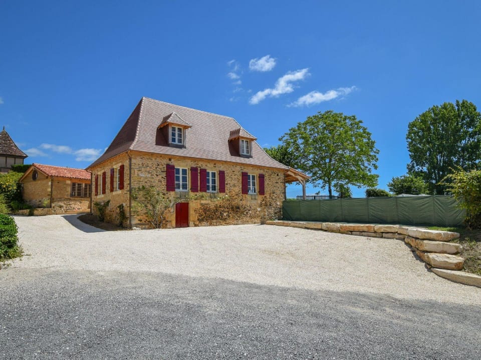 Hilltop Cottage with Pool Vacation rental in Nouvelle-Aquitaine