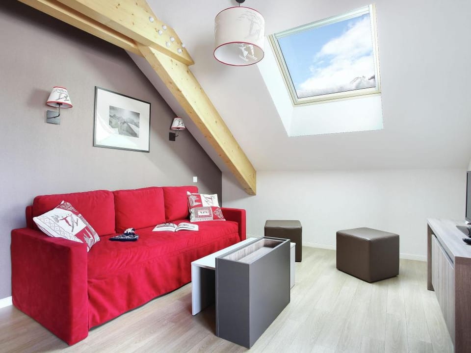 Apartment in French Alps with Heated Pool Apartment in Saint-Chaffrey