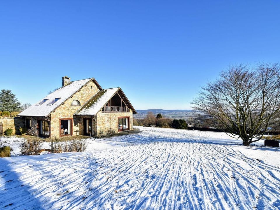 Hillside Retreat with Pond Vacation rental in Vielsalm