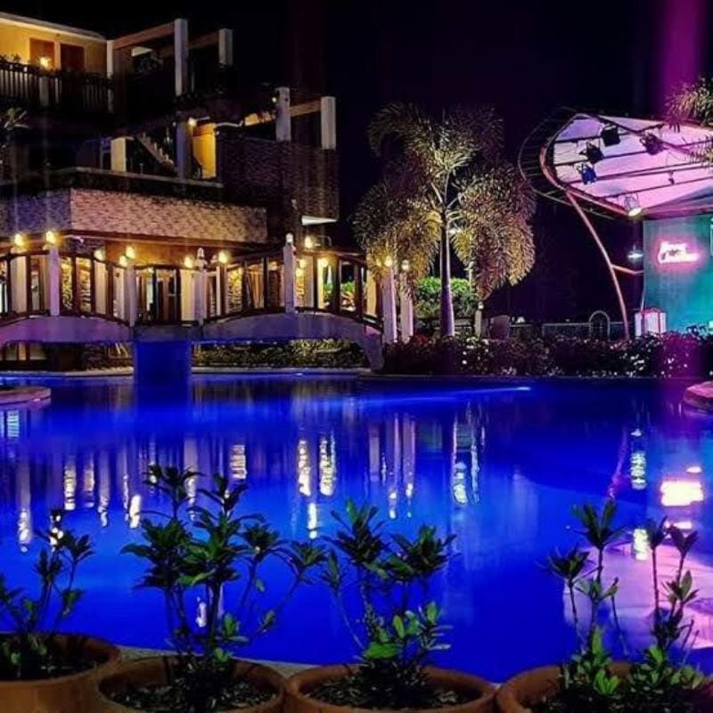 Staycation Clark Near Resort w/ 65 inch SmartTV Vacation rental in Angeles