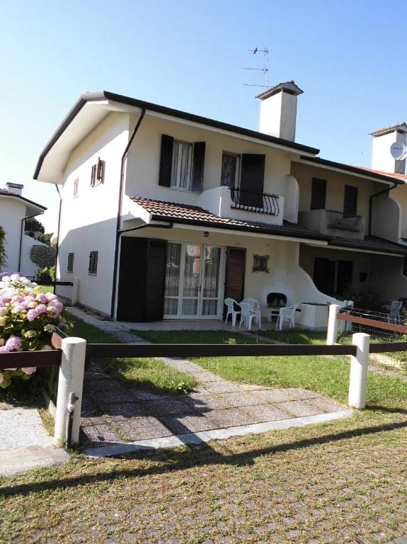 Terraced house 6 people with swimming pool - A C Villa in Porto Santa Margherita