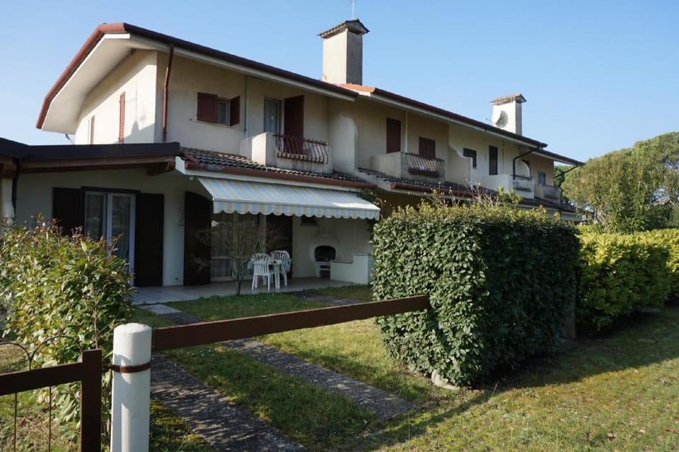 Splendid terraced villa with 6 beds Villa in Porto Santa Margherita