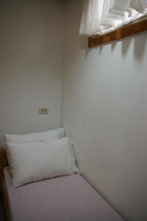 Camp John Hay Forest Cabin 3A

 maximum 8 persons  Vacation rental in Baguio