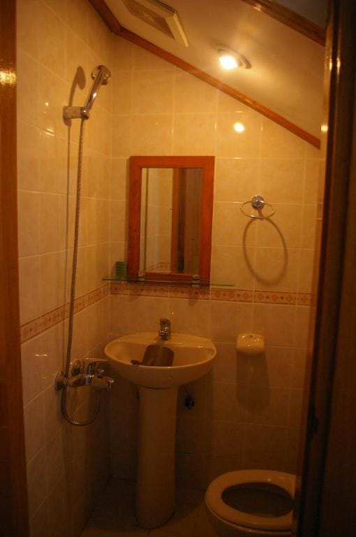 Camp John Hay Forest Cabin 3A

 maximum 8 persons  Vacation rental in Baguio