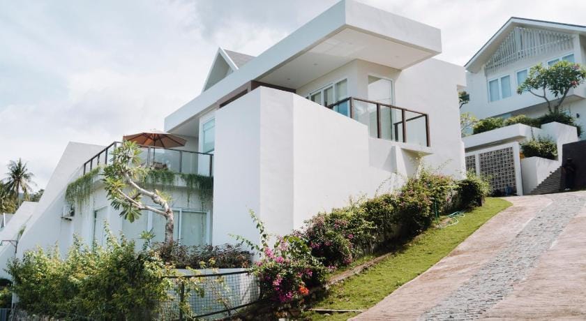 MELASE HILL VILA Hotel in Batu Layar