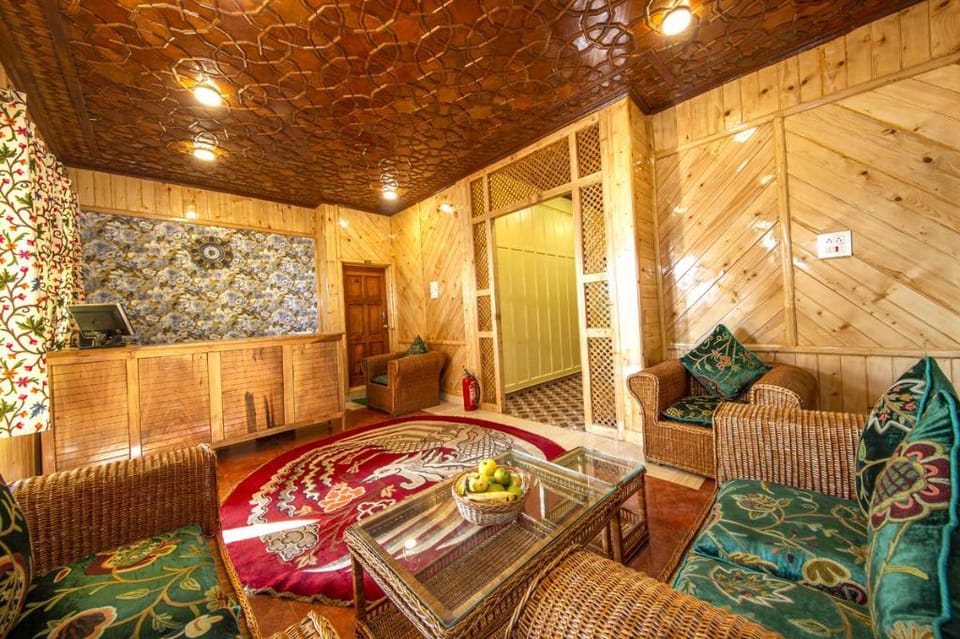 Gulmarg Ski Hill Resort Hotel in India