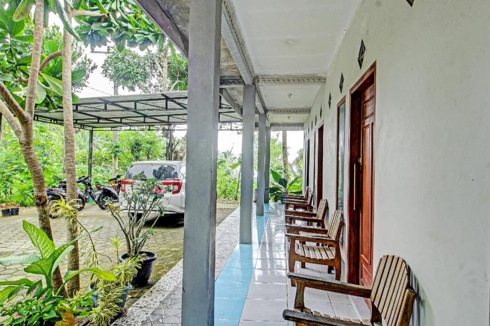 OYO Life 92264 Argo Homestay Hotel in East Java