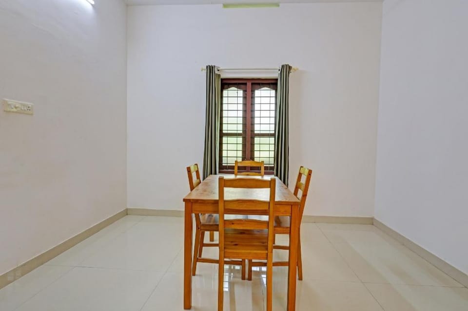 Super Capital O Pop Tavern Kazhakkottam Hotel in Thiruvananthapuram