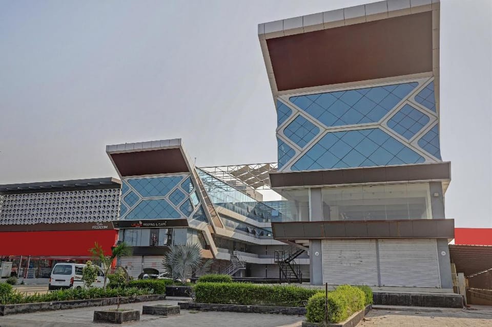 Collection O Hotel Devnisha Hotel in Gujarat