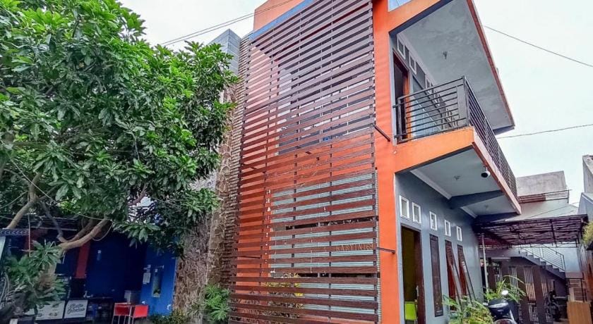 Kartini Guest House near Alun Alun Probolinggo Hotel in East Java