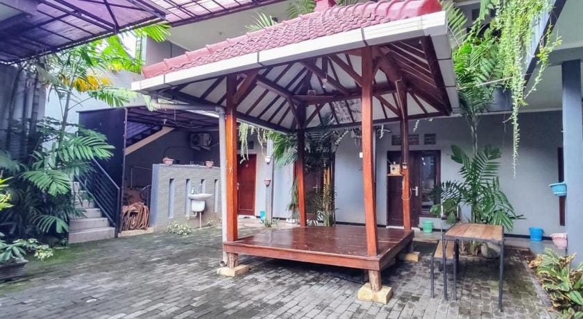 Kartini Guest House near Alun Alun Probolinggo Hotel in East Java