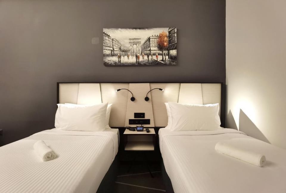Charming 1- bedroom hotel with pool  Apartment in Federal Territory of Kuala Lumpur
