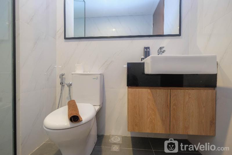 Homey 1BR at Ciputra World 2 Apartment By Travelio Apartment in South Jakarta City