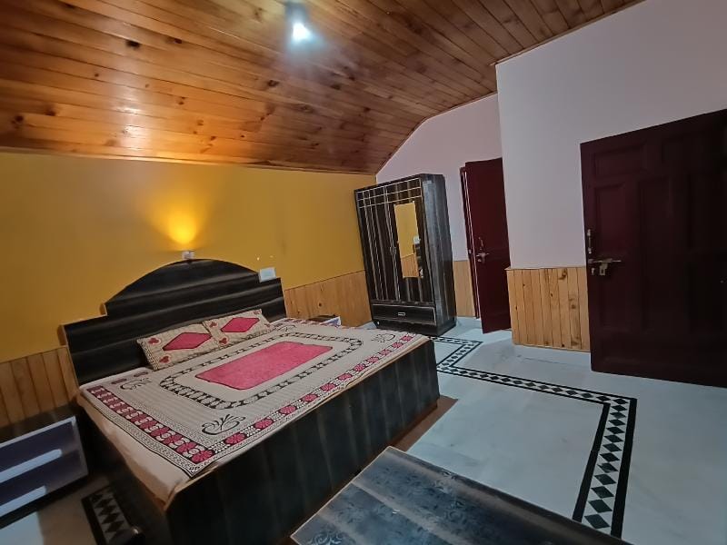 Parvati house(Valley view) Dharamkot (Mcleod Ganj) Vacation rental in Punjab, India