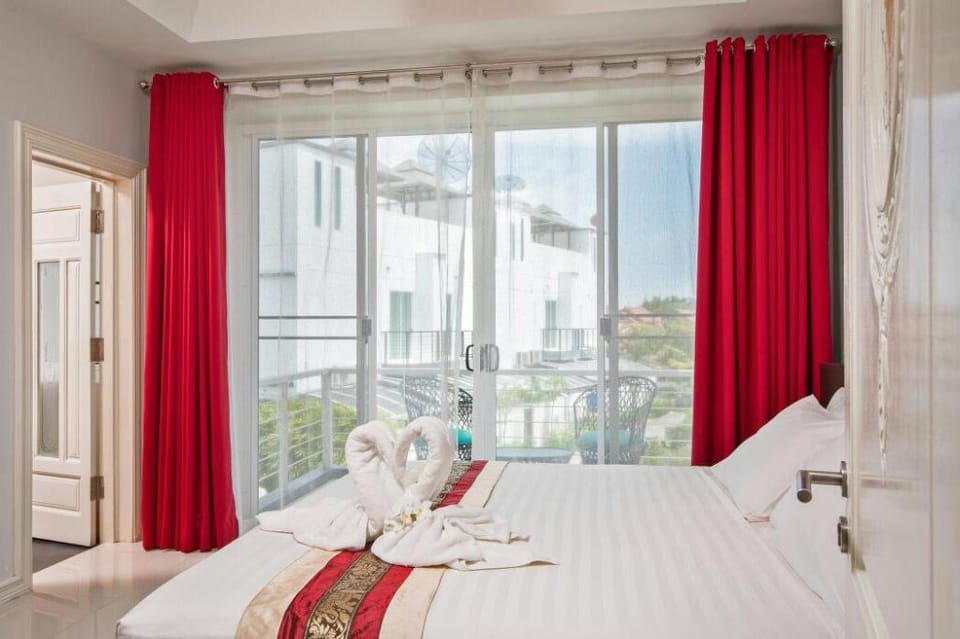 Sunset Haven Retreat Vacation rental in Kamala