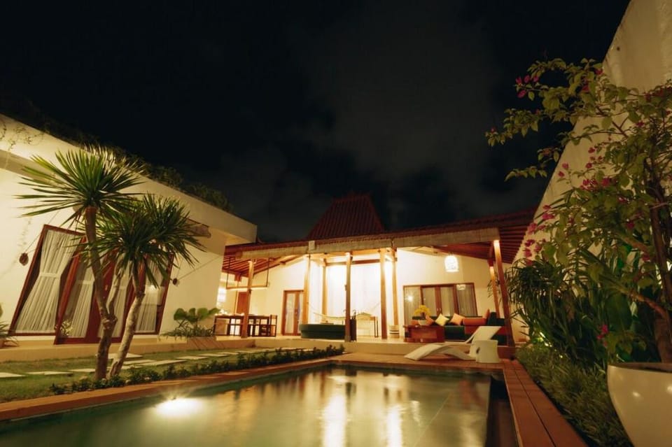 New! Luxurious Villa Orked 3 with family room.  Villa in North Kuta