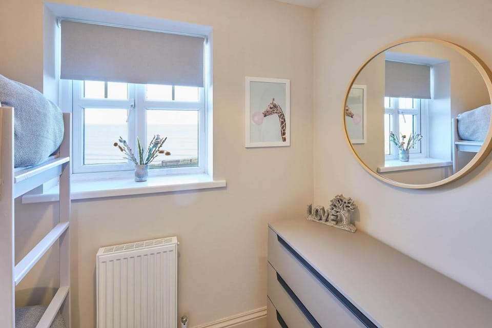 Host & Stay - 'Salty' Seaview Vacation rental in Saltburn-by-the-Sea