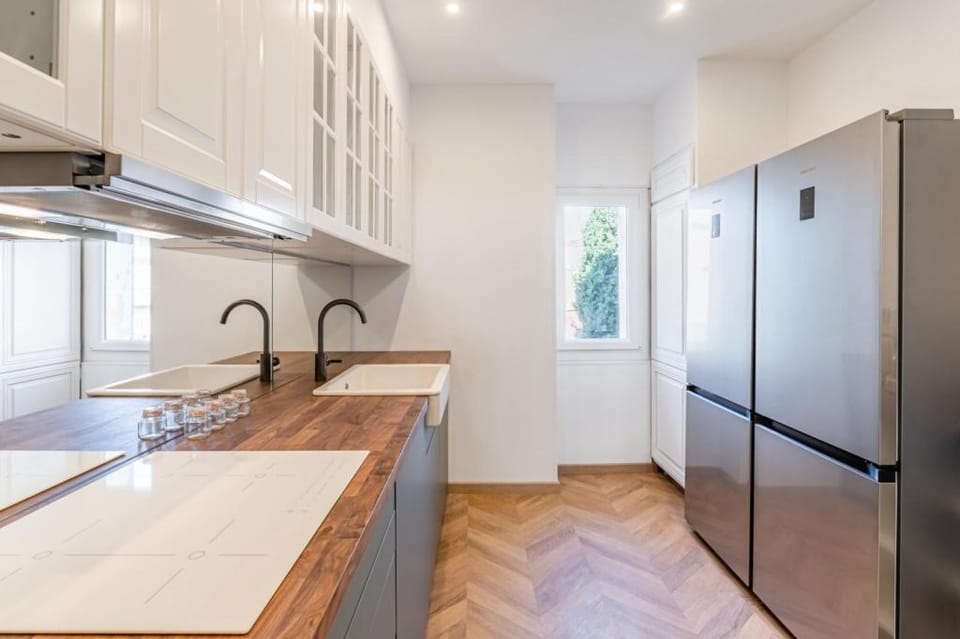 La ColocXL - Magnifique duplex 110 m² - 5 chambres + parking Apartment in La Ciotat