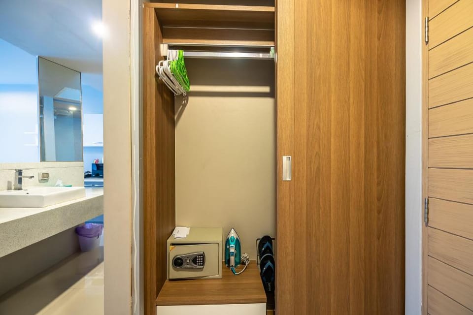 Ark115- Direct pool access studio bear Karon beach Apartment in Phuket
