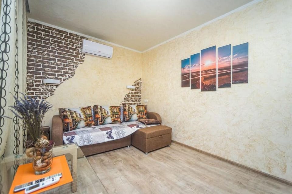 studio+bedroom at Deribasovskaia Street 5* Apartment in Odessa