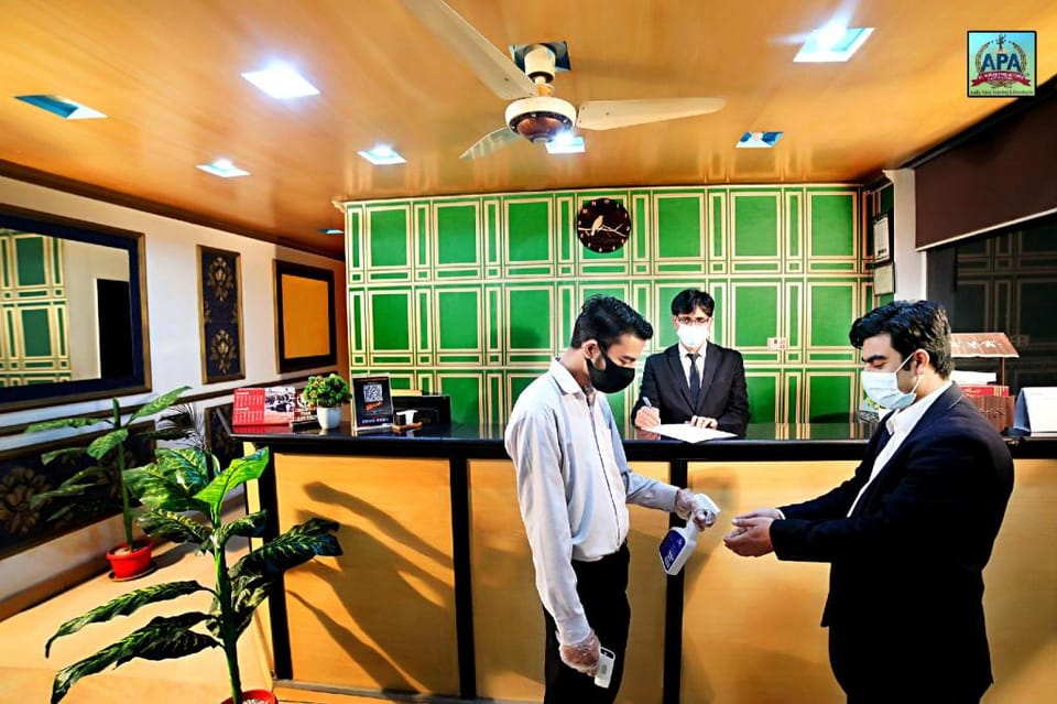 Deluxe Rooms For Comfortable Stay Apartment in Lahore