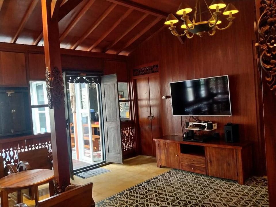 The Pekayon Villa Pacet Villa in East Java