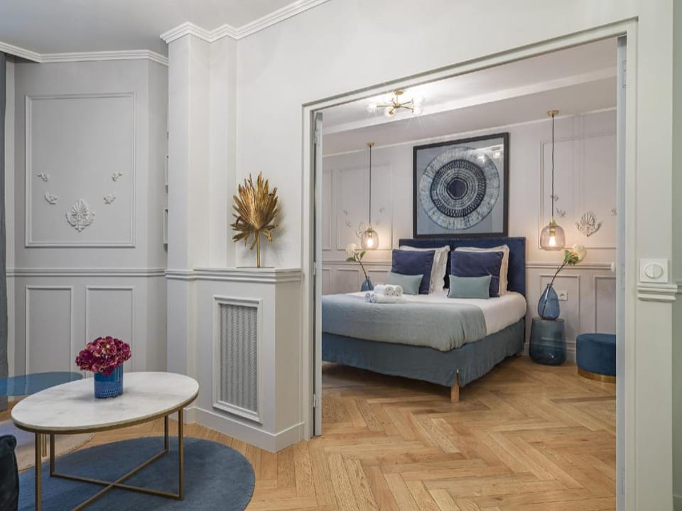 The Blue Pearl Apartment in Paris