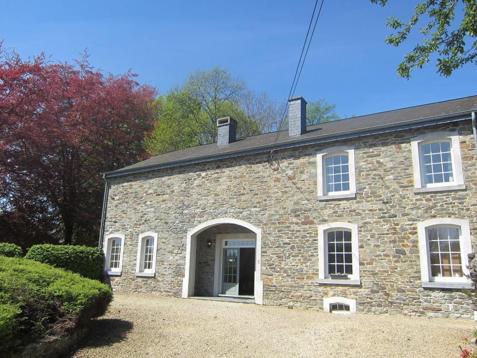 Spacious Family Villa, Offagne Vacation rental in Wallonia, Belgium