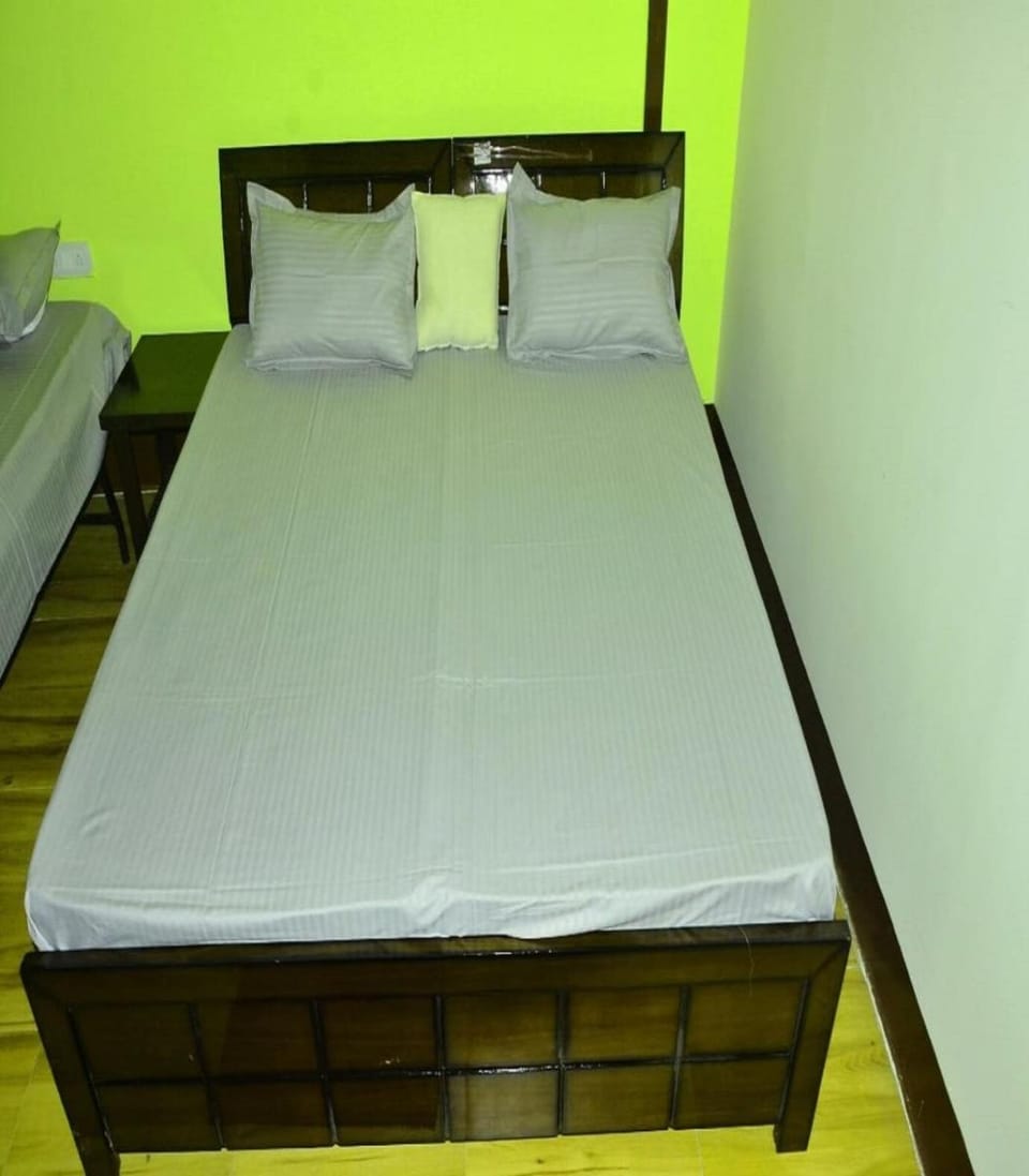 Snow Hills Homestay by StayApart, Ukhimath Vacation rental in Uttarakhand