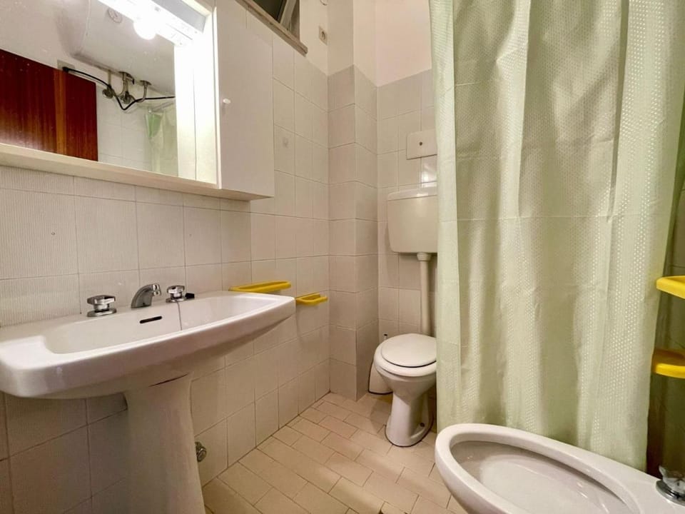 Flat 130mt from the sea-Beahost Apartment in Porto Santa Margherita