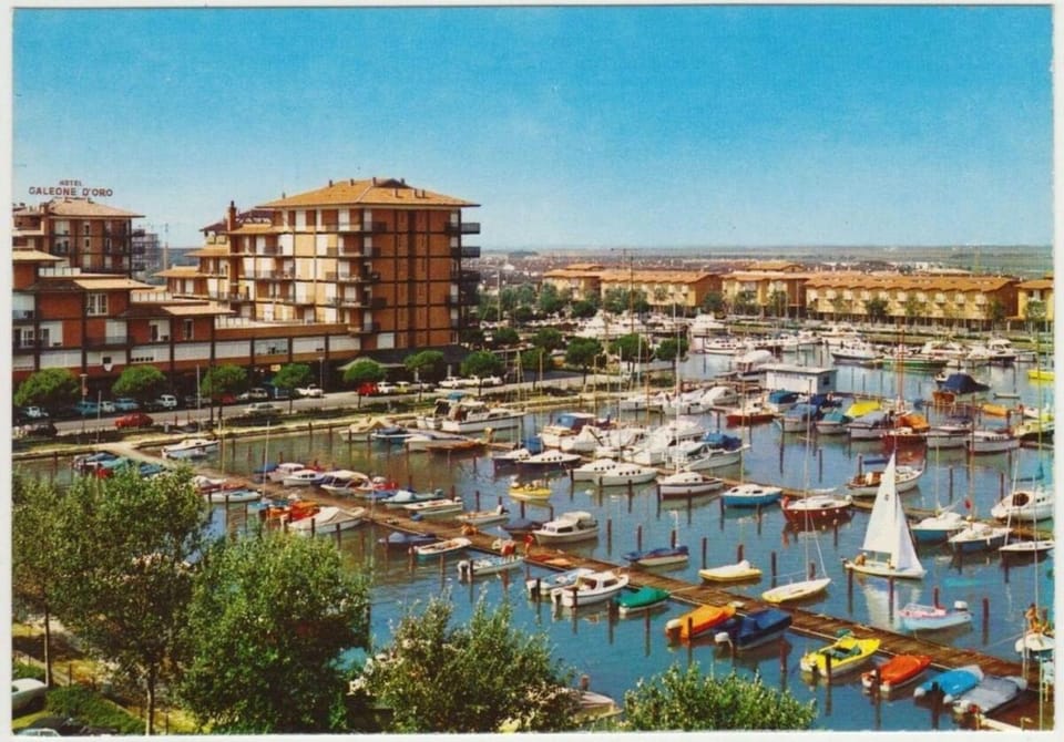 Flat 130mt from the sea-Beahost Apartment in Porto Santa Margherita