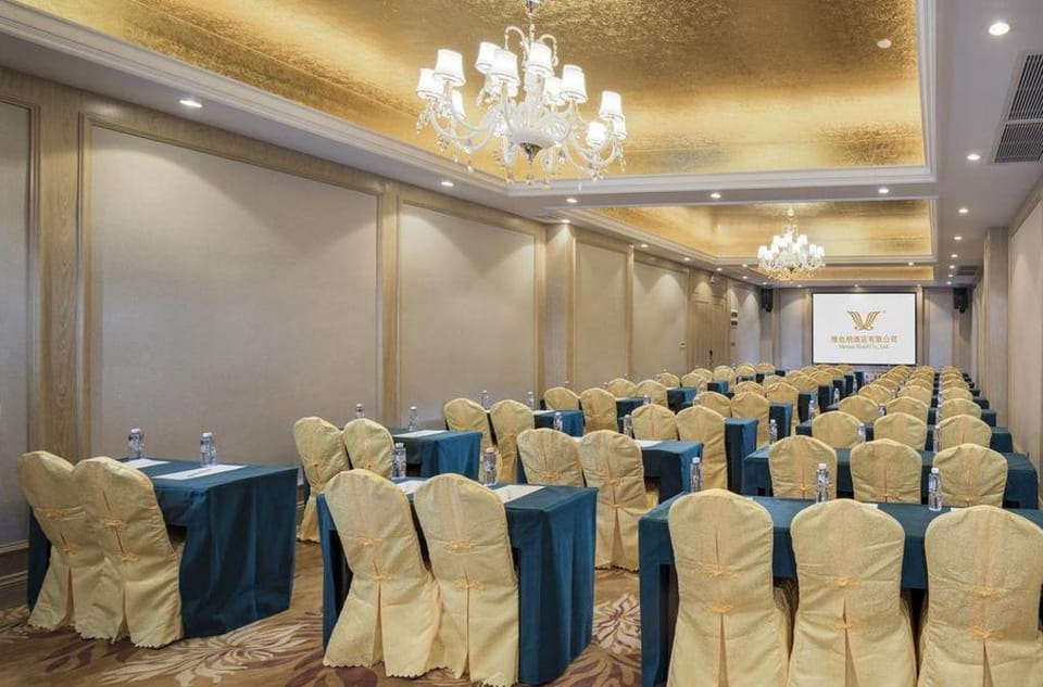 Vienna Hotel Guangzhou Baiyun Airport Qinghu Hotel in Guangzhou
