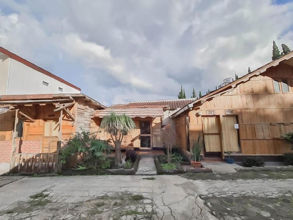 Family Guest House Lembang RedPartner Hotel in Lembang