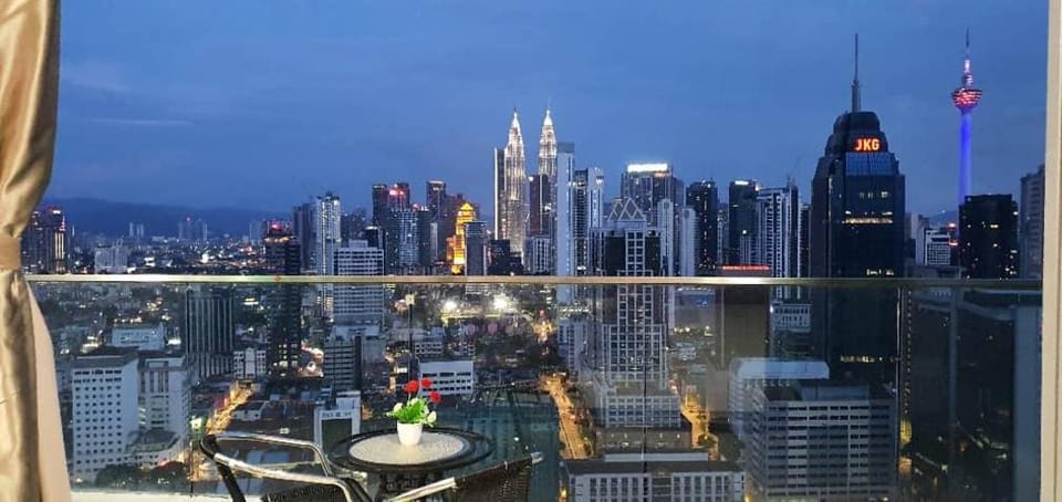 Regalia Three Bedrooms KLCC - By Staycation Homes Apartment in Federal Territory of Kuala Lumpur