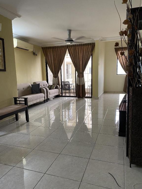 Casa  Tropicana, 2-bedroom condo with facilities Apartment in Petaling Jaya
