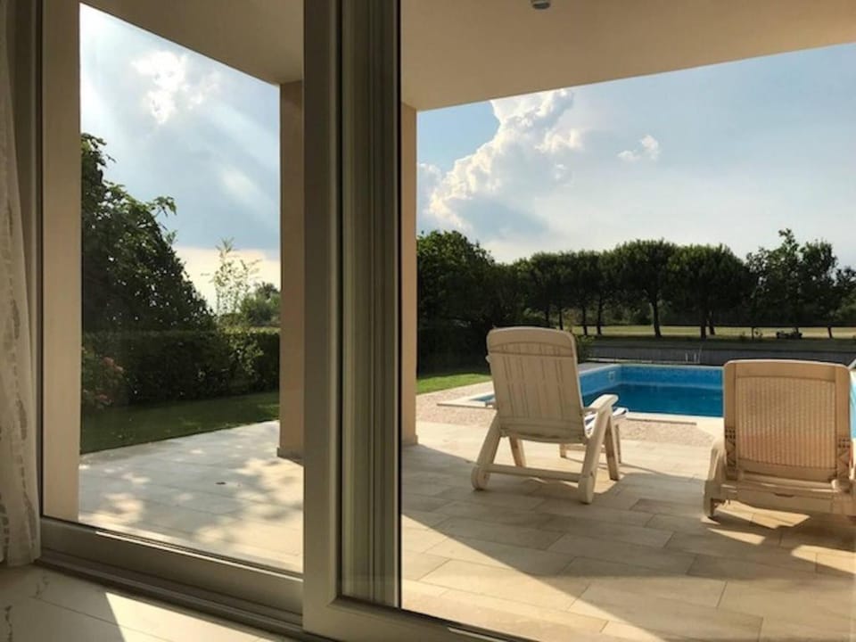 Beautiful Modern Villa In Isola Albarella Hotel in Isola Albarella