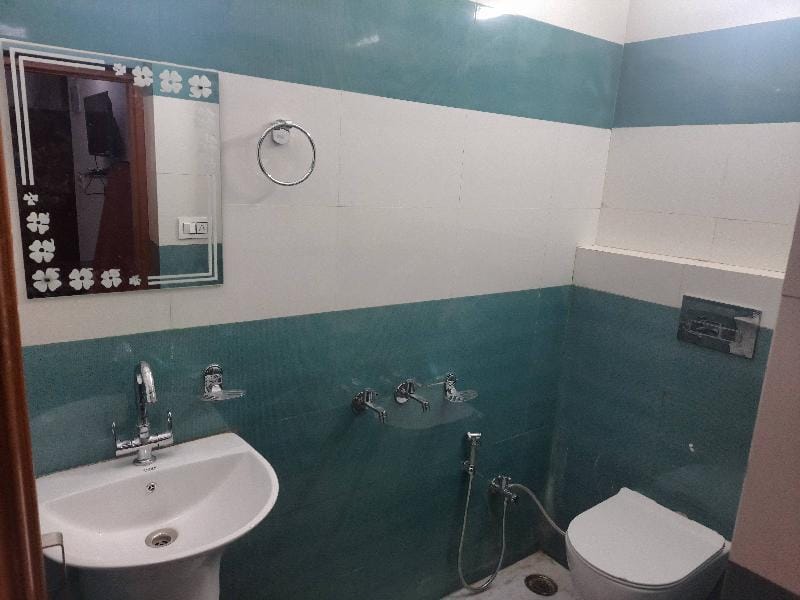Hari Homestay Gaonguri TehsilKasauli l Veg Food |2 Apartment in Himachal Pradesh